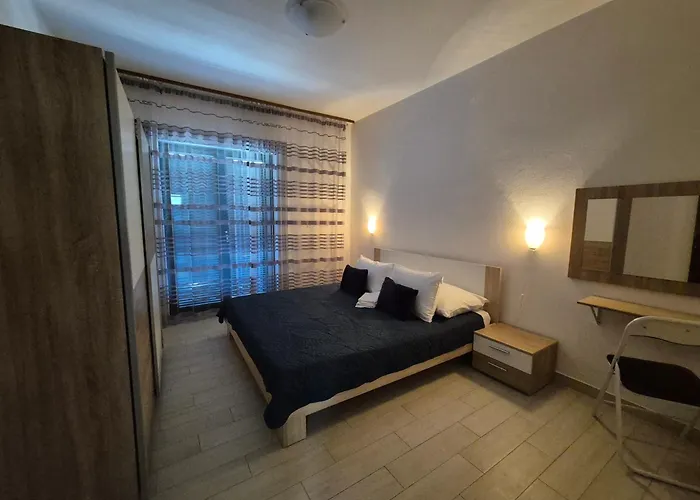 Margareta & Ena מאלינסקה