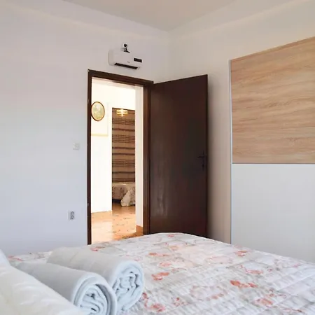 Margareta & Ena Apartman Malinska